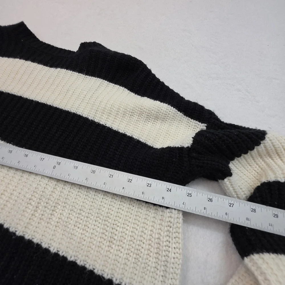 Jessica Simpson Sweater Womens M Black White Striped Chunky Knit Cropped Pullove